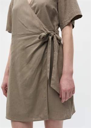 Enmartina ss wrap kjole 7244 Brindle Envii 
